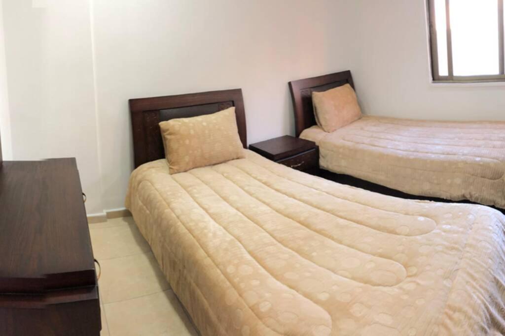 Apt 4 Rent/A Quiet Neighborhood Close To Services Amman Exterior foto