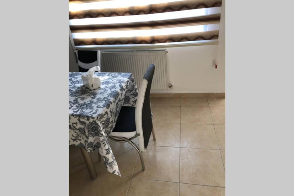 Apt 4 Rent/A Quiet Neighborhood Close To Services Amman Exterior foto
